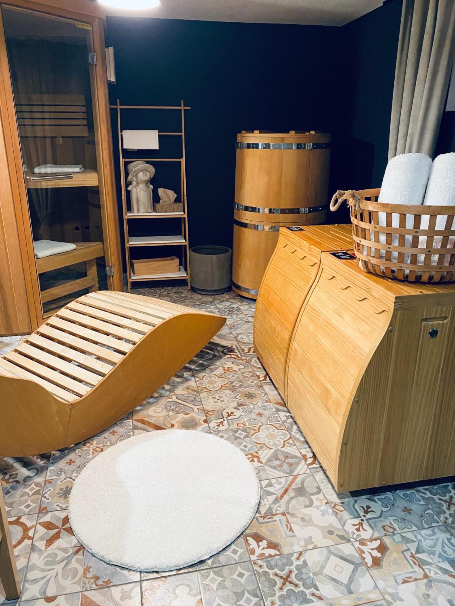 Rooms & Apartment Zala Airport Shuttle Option Церклье-на-Гореньскем Экстерьер фото